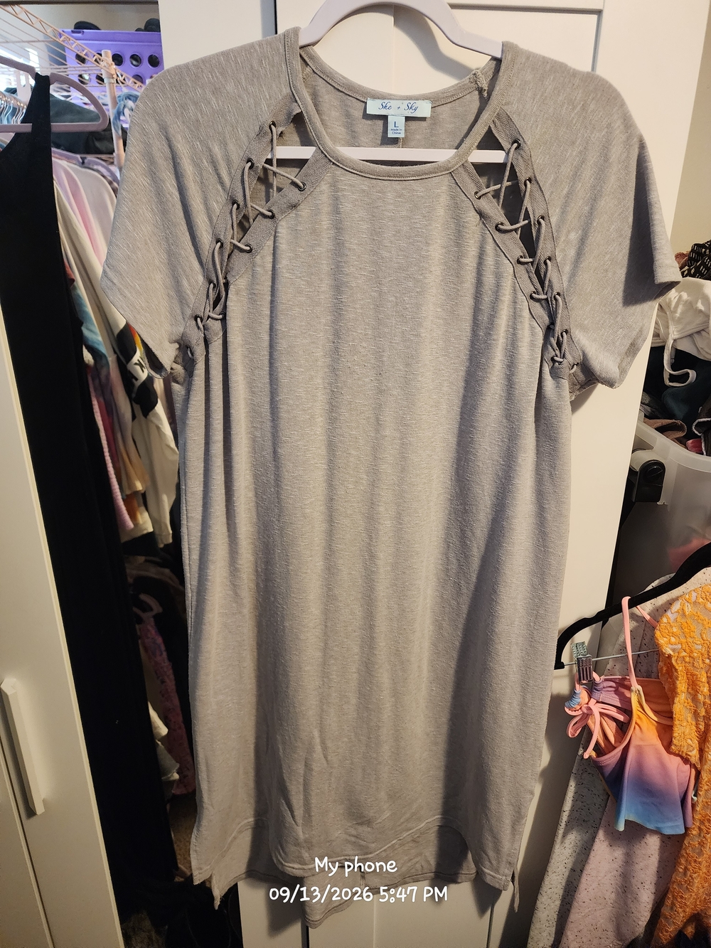 She + Sky Heather Gray Lace-Up Short Sleeve Tunic